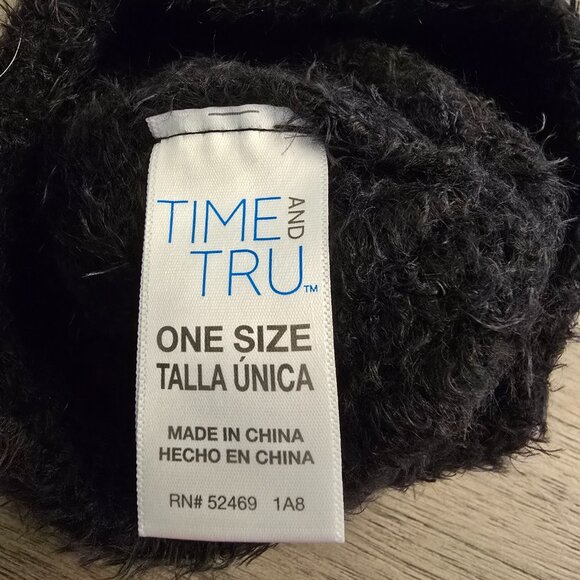 Time and Tru Black Beanie - Picture 2 of 2